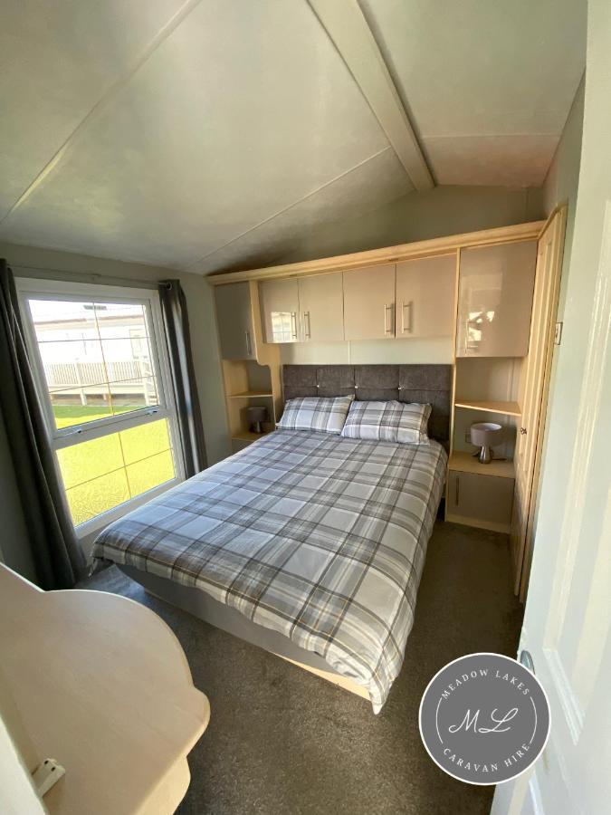 Palm Grove 2- Golden Palm - Pet Friendly, Wifi, Bed Linen, Central Heating - Meadow Lakes Caravan & Lodge Hire Chapel Saint Leonards Bagian luar foto